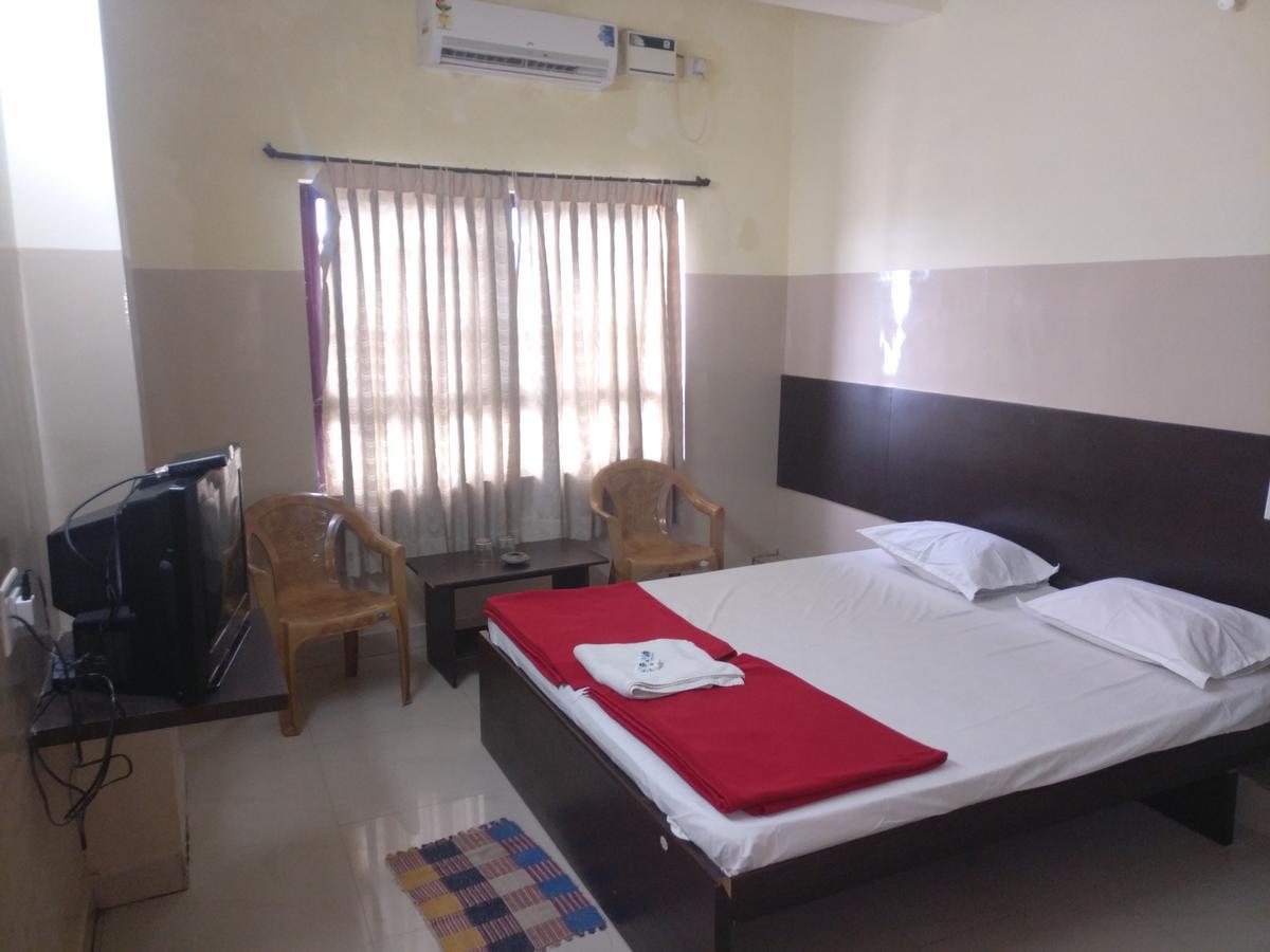 Subhadra Comforts Hotel Shimoga Exterior photo